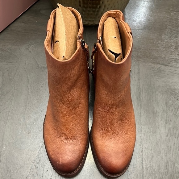 Franco Sarto Sandy Bootie Color Cognac - Picture 7 of 13